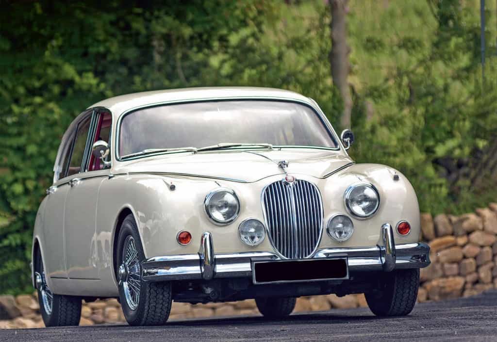 Morse​: 1960 Jaguar Mk 2