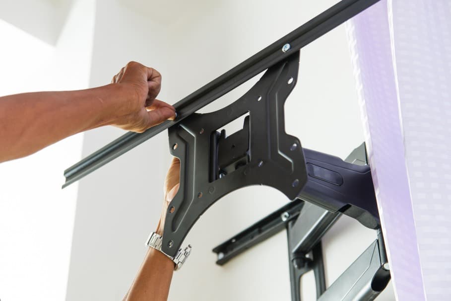 Full Motion TV Wall Mount Buying Guide