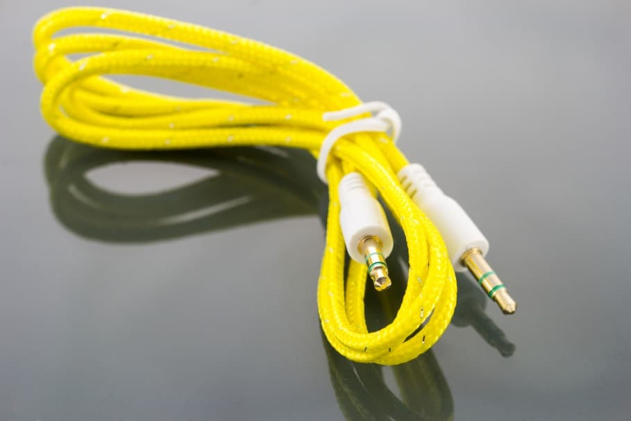 Top 6 Best Aux Cables in the Market for the Money