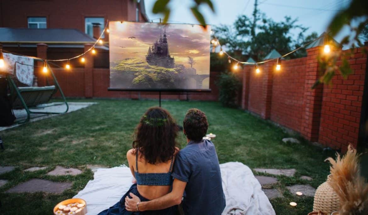 Best Outdoor Projector for Daytime Use