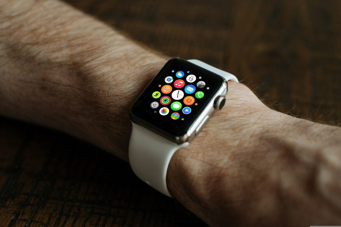 What Does an Apple Watch Do