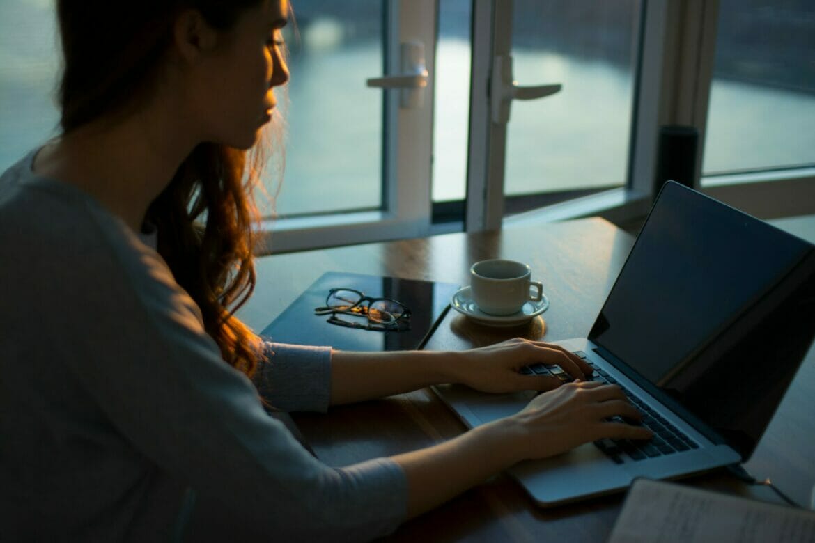 tech-savvy-students-ten-money-saving-tips