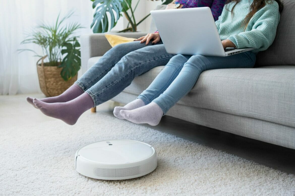 robot-vacuums-on-different-types-of-carpeting